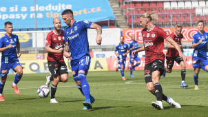 Fotbalové profisoutěže skončí sezónu dříve