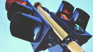 Na křižovatce Lidické a Matice školské je vypnutý semafor