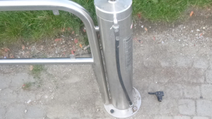 Poškození cyklo pumpy na Sokolském ostrově vandalovi neprošl