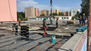 Školáci v Bezdrevské budou mít nové učebny i výtah