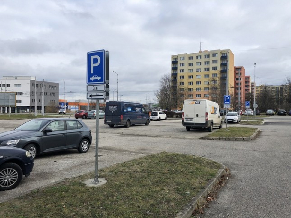 Sídliště Vltava nabídne více parkovacích míst